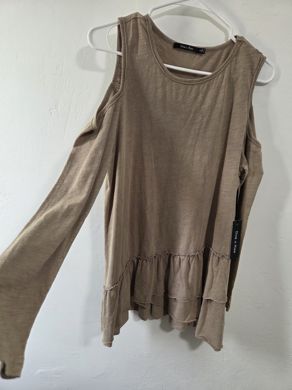 Doe & Rae Taupe Cold-Shoulder Ruffle-Hem Tunic - Picture 3 of 5